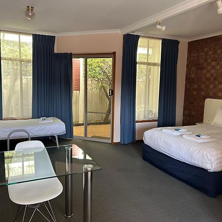 Portarlington Beach Motel Екстер'єр фото