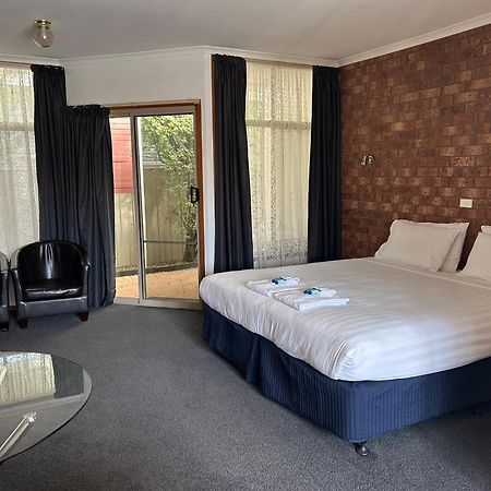 Portarlington Beach Motel Екстер'єр фото