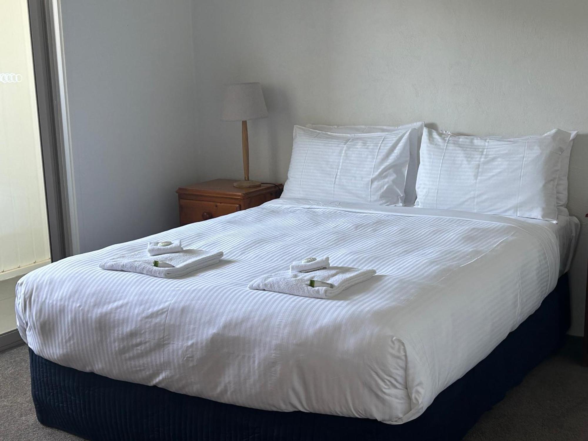 Portarlington Beach Motel Екстер'єр фото